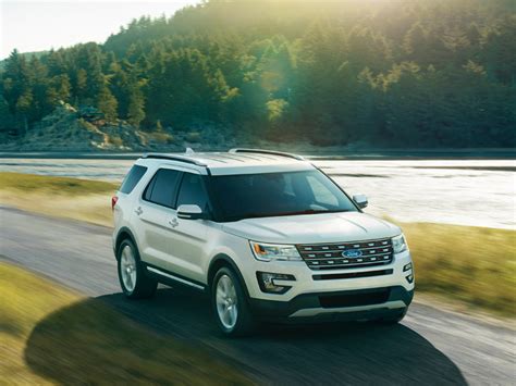 Best suv for road trips. Things To Know About Best suv for road trips. 